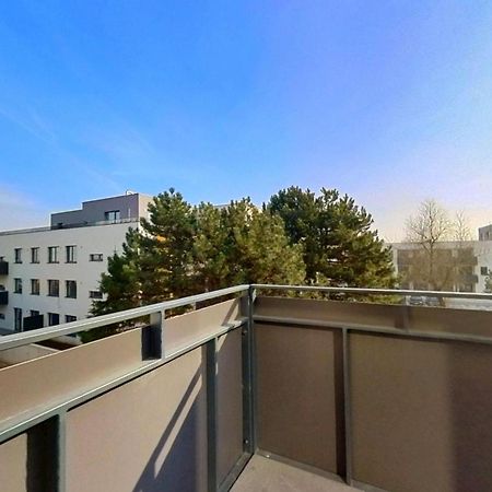 Air-Conditioned 2 Room Apartment, With Terrace, Rovinka, 302 Экстерьер фото