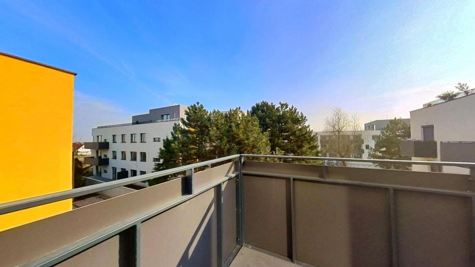 Air-Conditioned 2 Room Apartment, With Terrace, Rovinka, 302 Экстерьер фото