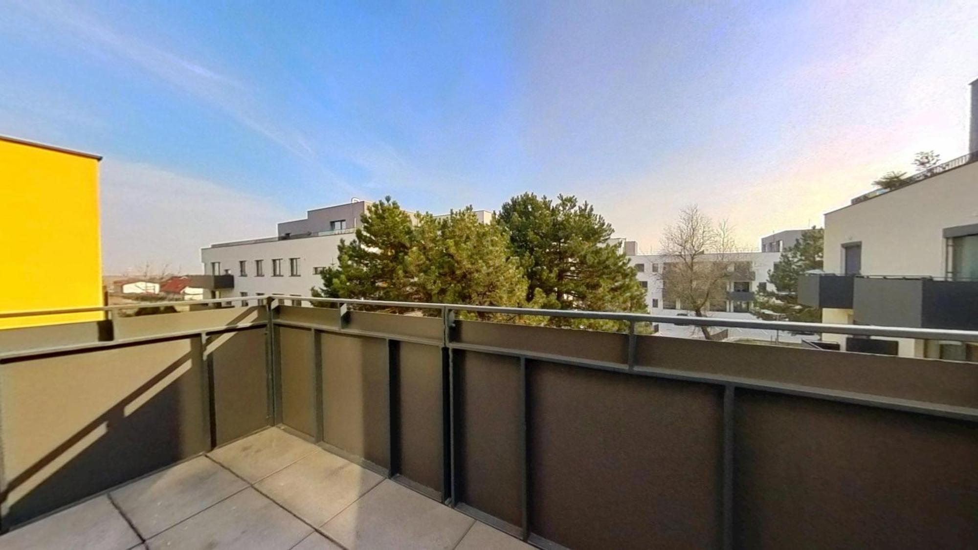 Air-Conditioned 2 Room Apartment, With Terrace, Rovinka, 302 Экстерьер фото