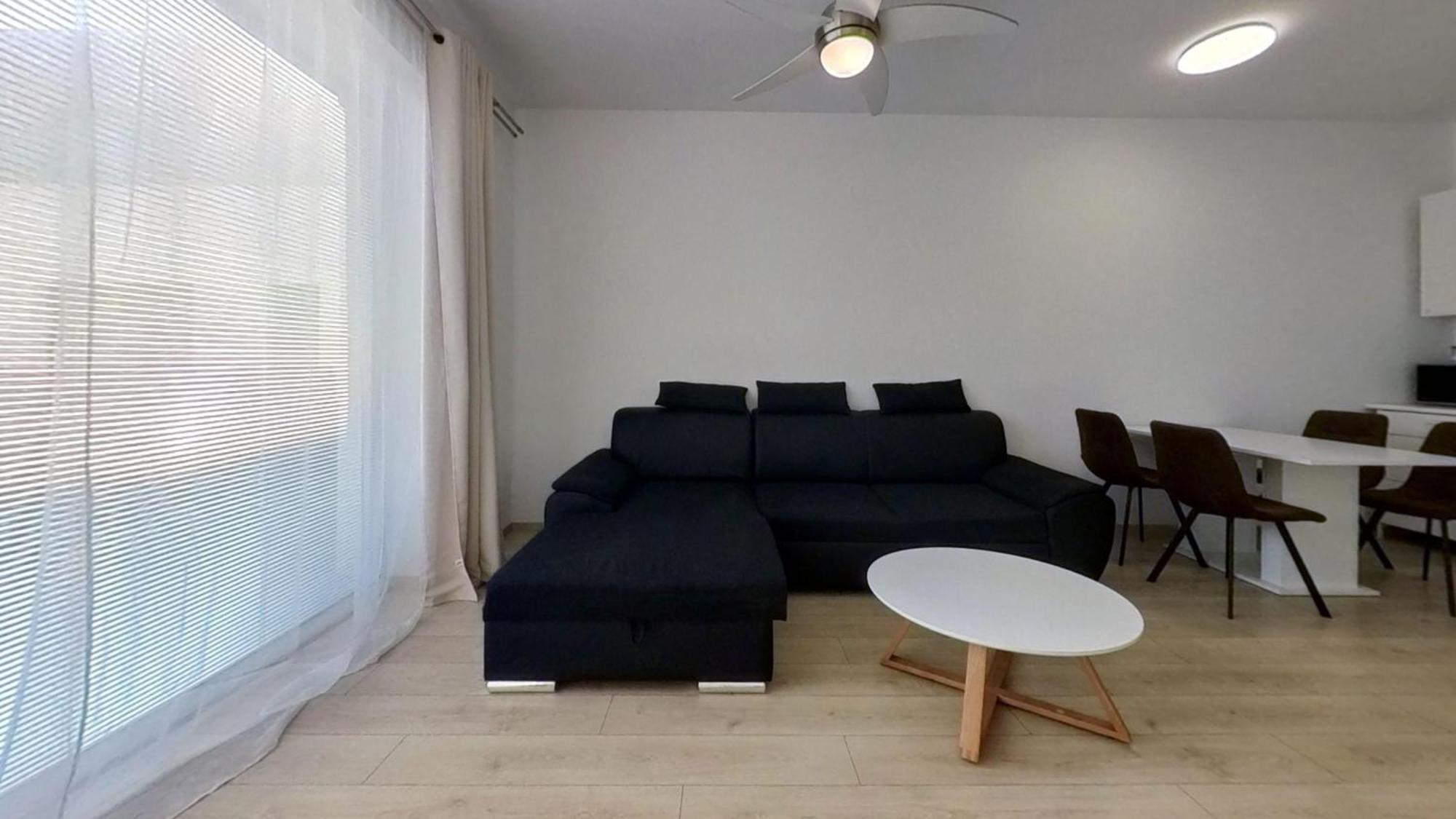 Air-Conditioned 2 Room Apartment, With Terrace, Rovinka, 302 Экстерьер фото